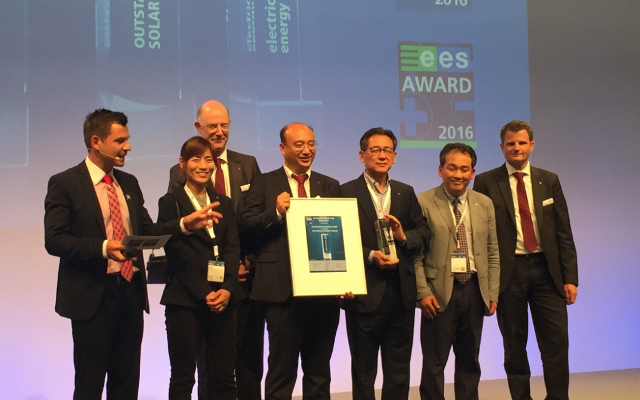 LG's Bifacial panel won the Intersolar award